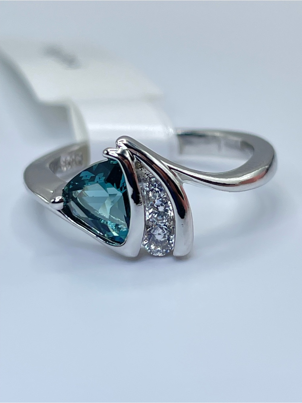 Swarovski Crystal Elements Teal Blue Crystal Dainty Minimalist Ring Sz 6